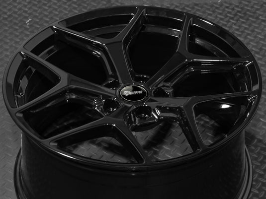 GTS 20" - Gloss Black