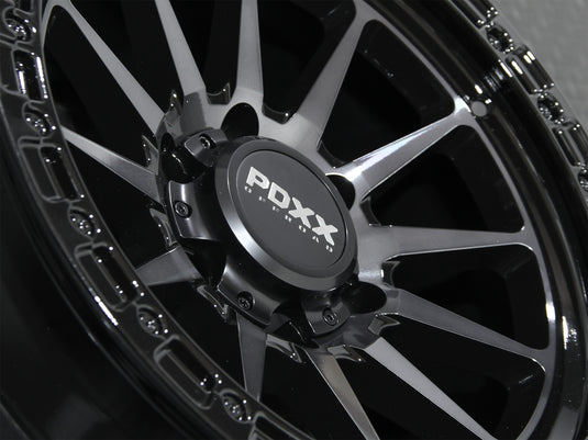 SANDO 17" - Jet Black