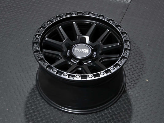 WANDA 17" - FULL SATIN BLACK