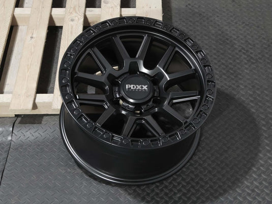 WANDA 17" - FULL SATIN BLACK