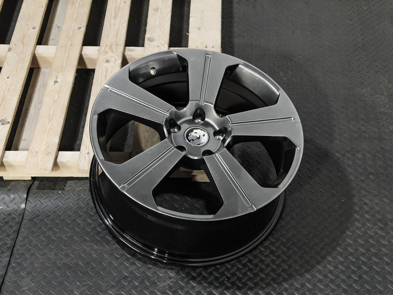 Load image into Gallery viewer, HAMMER 20" - HYPER BLACK
