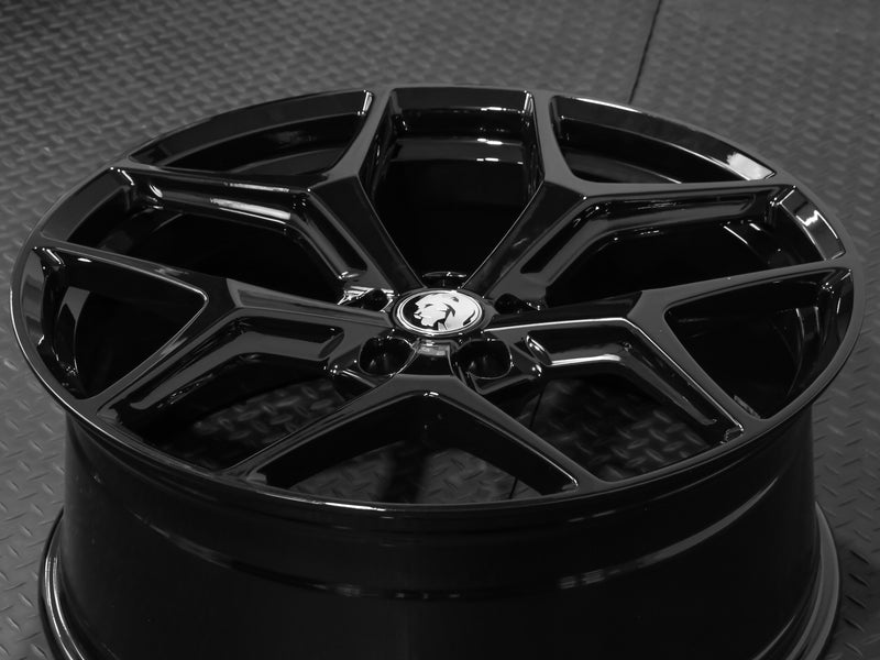Load image into Gallery viewer, GTS 22&quot; - Gloss Black
